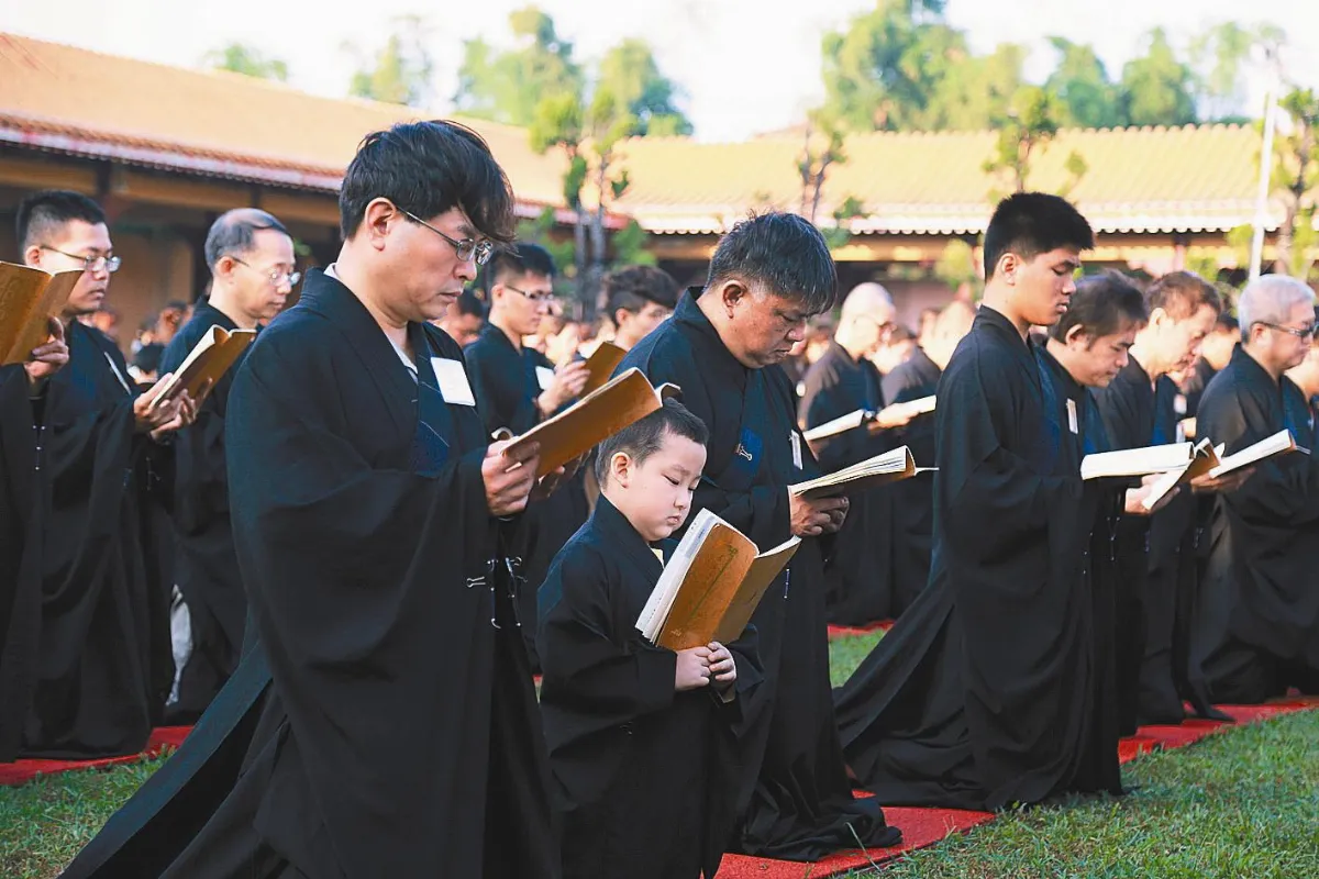 佛光山在家戒會 2千佛子以戒為師