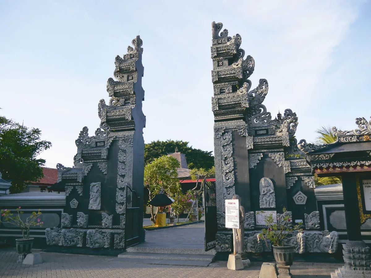 海闊天空 遊走印尼的旅人