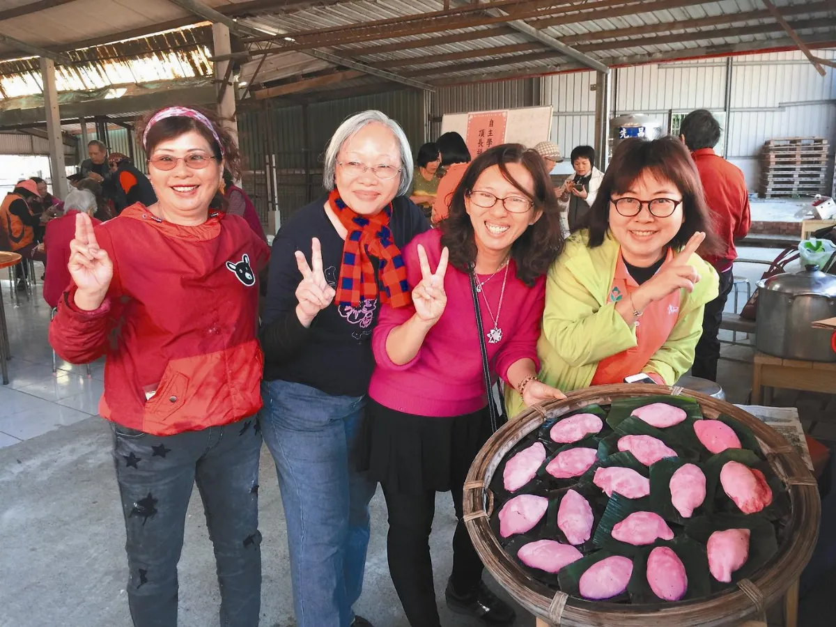 共享共食 火龍果紅龜粿