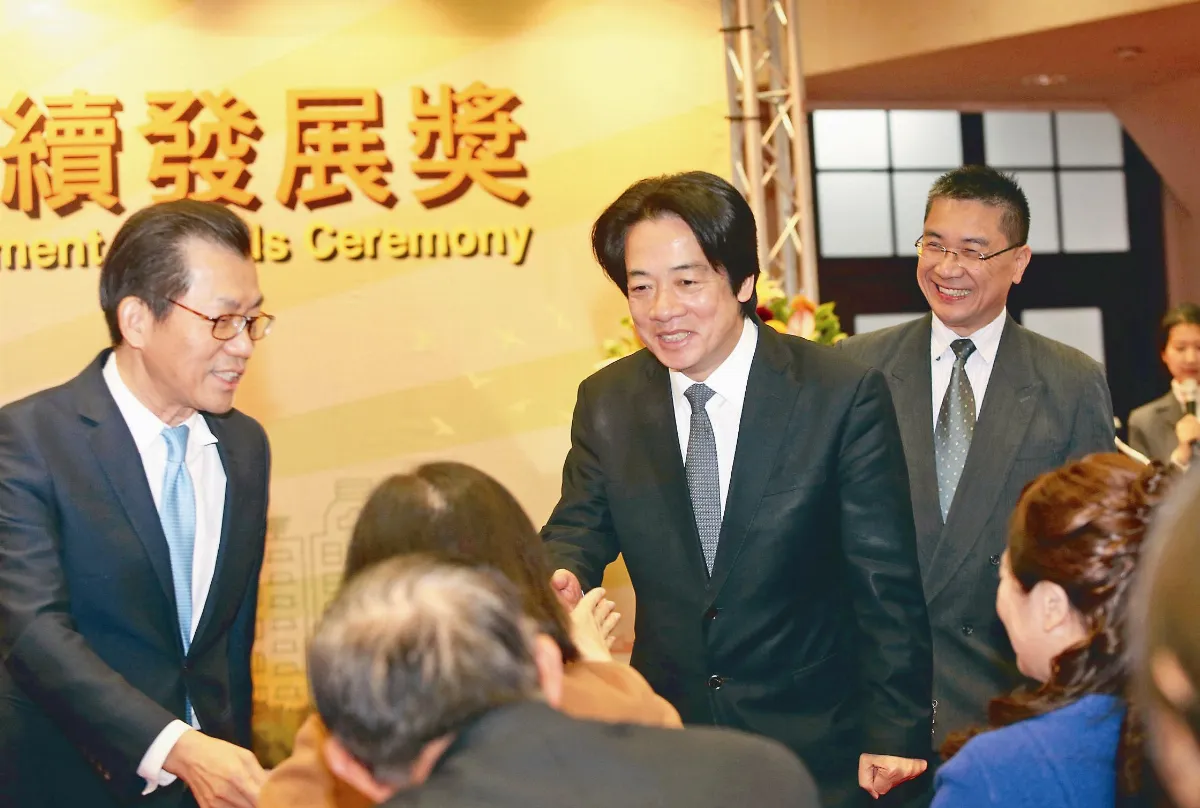 賴揆拍板 徐國勇兼政委
