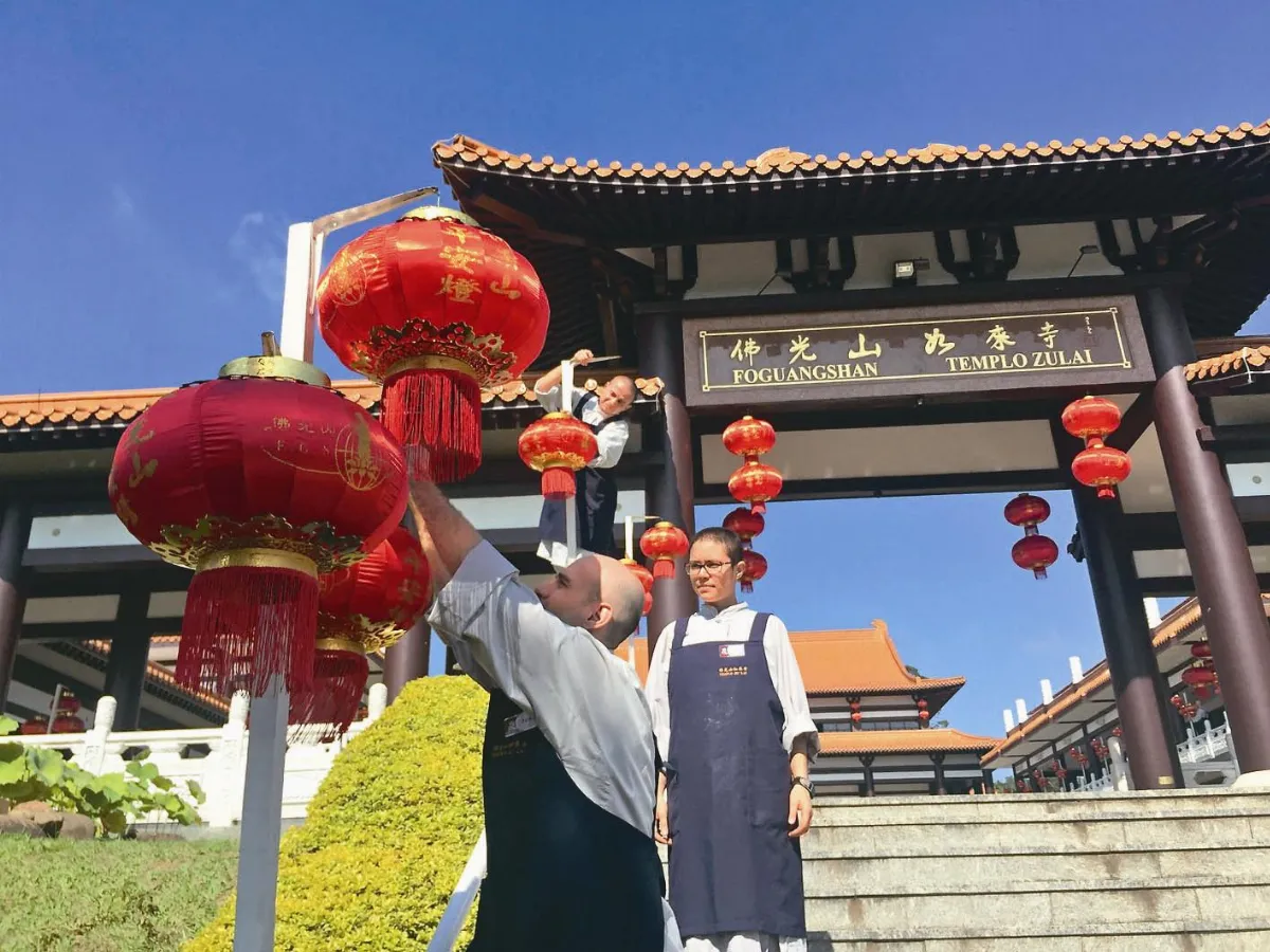 巴西如來寺 平安燈迎眾