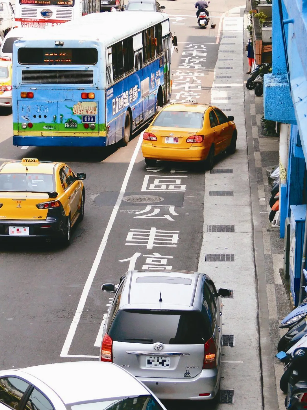 科技執法 5都動起來 公車站違停 台中攝影機自動抓