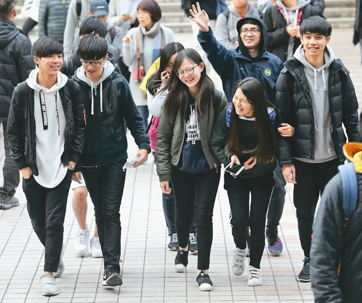 大學學測結束 2/23寄成績單