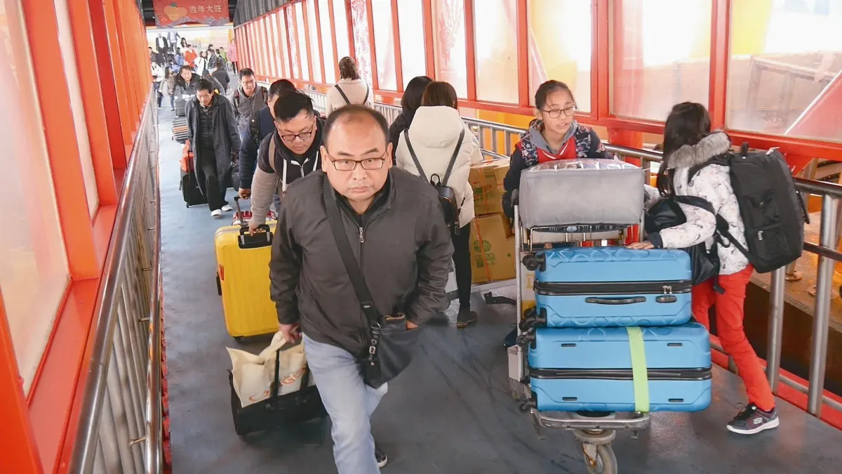 霧鎖小三通 返鄉路難行