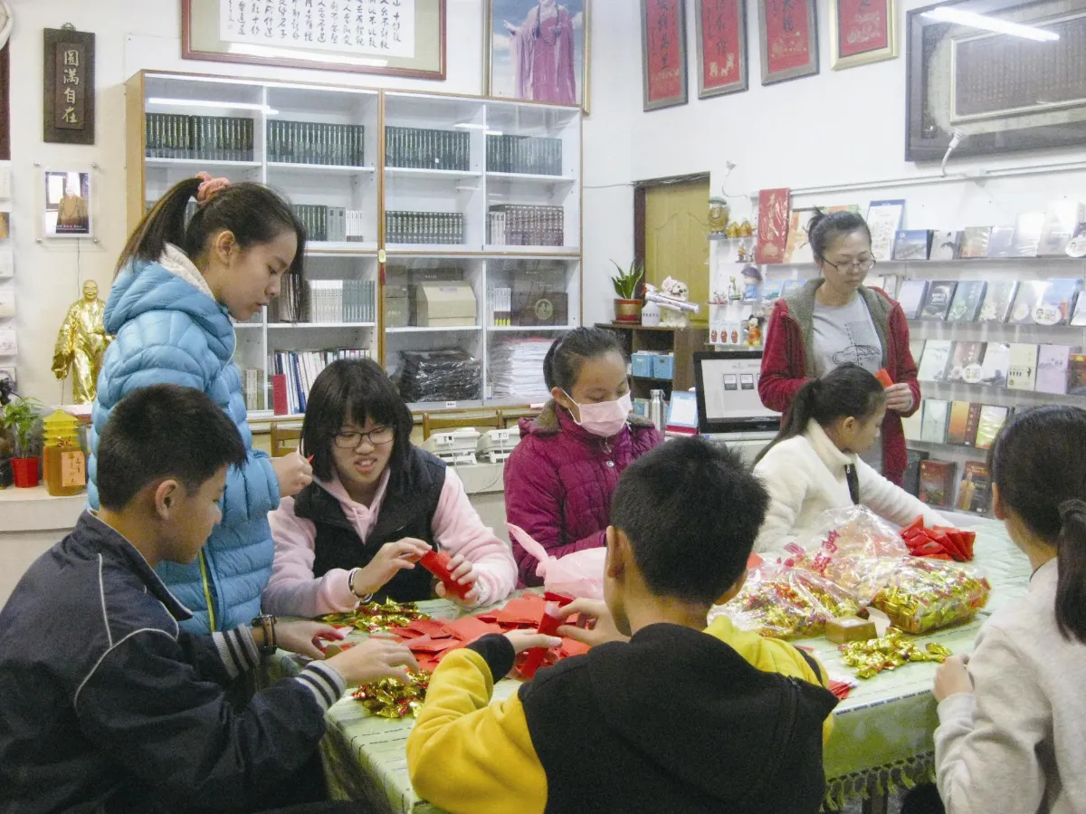 樂在服務 學子力行三好