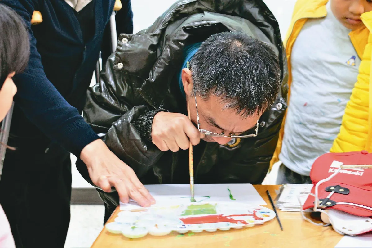 啄木鳥畫畫 孩童學感恩