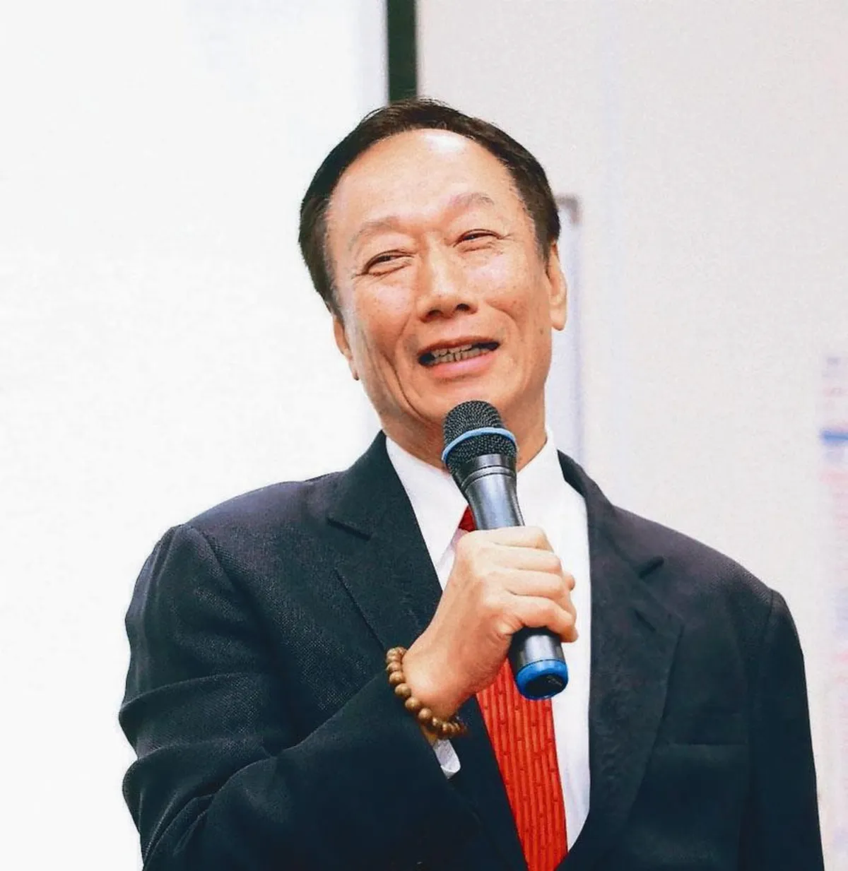 如果政府支出靠他撐 郭台銘身家 能扛台灣22天