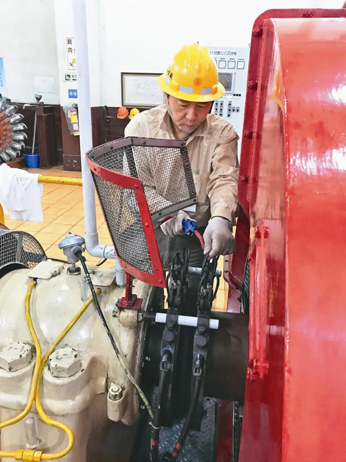 春節東部用電 巡檢員功勞