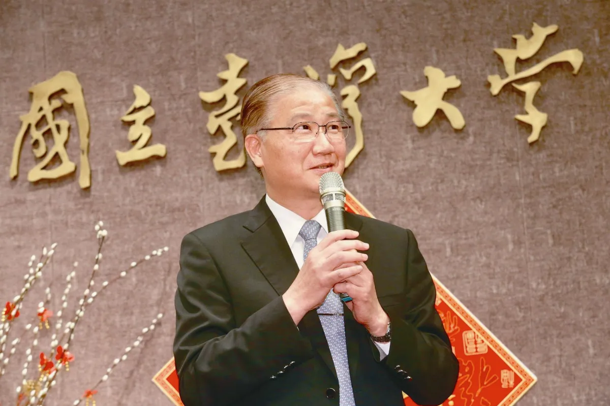 卡管 學術自由陷黑暗
