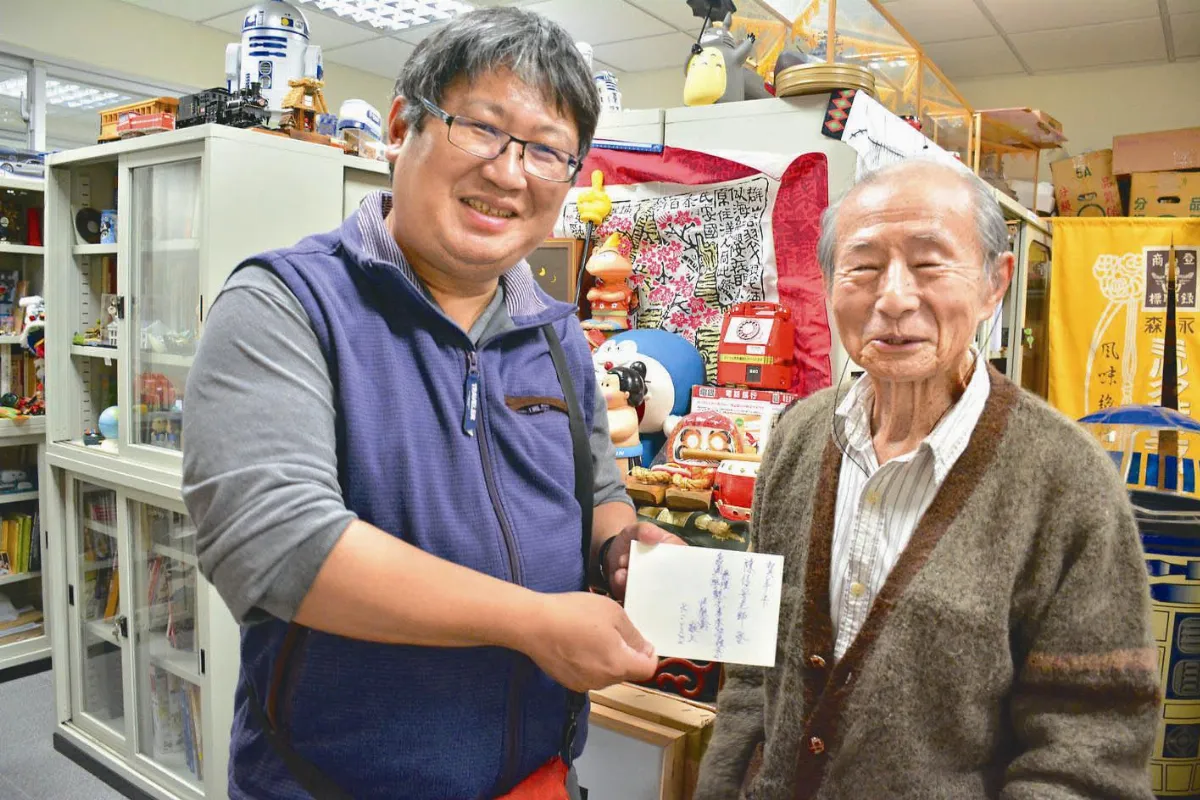 退休幼兒園長讀大學 她帶的娃娃是學長