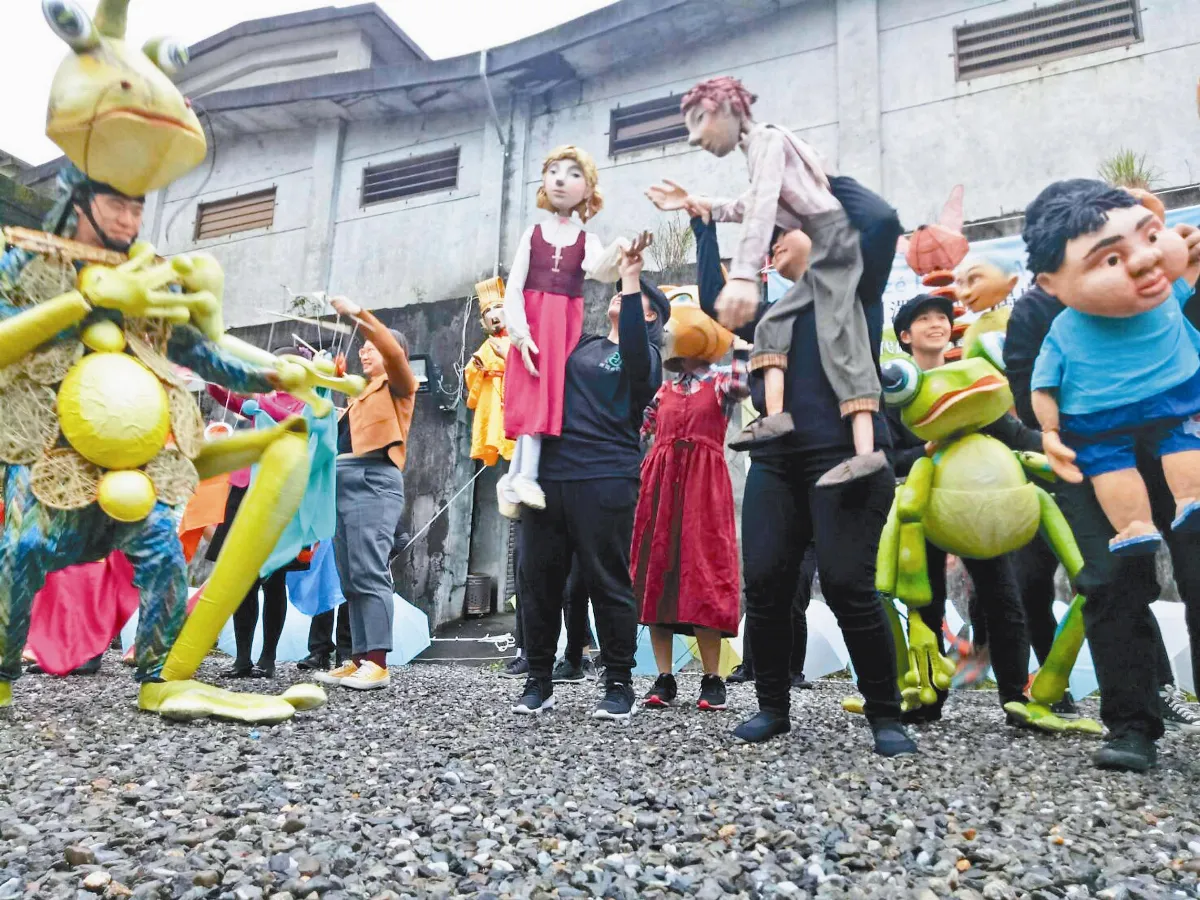 偶的藝享基地 老穀倉變偶戲村