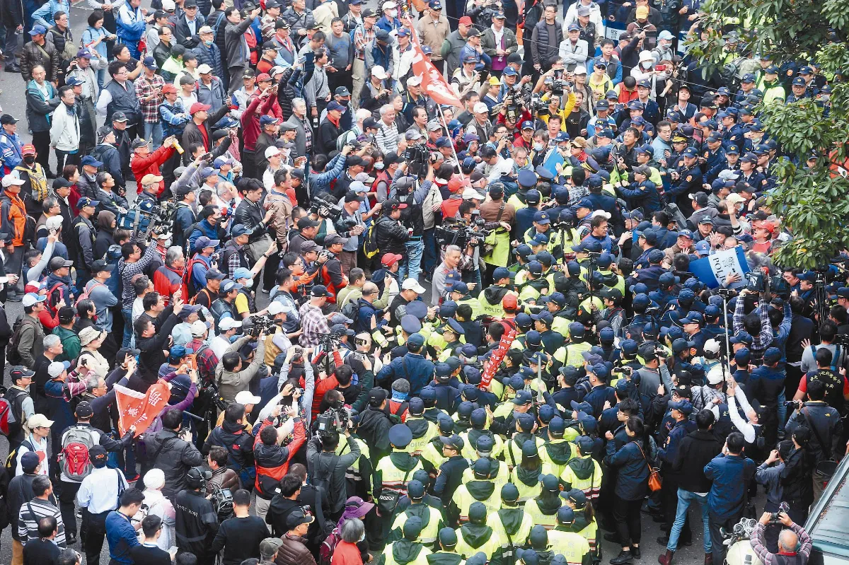繆德生墜樓重傷 反軍改擇期再戰