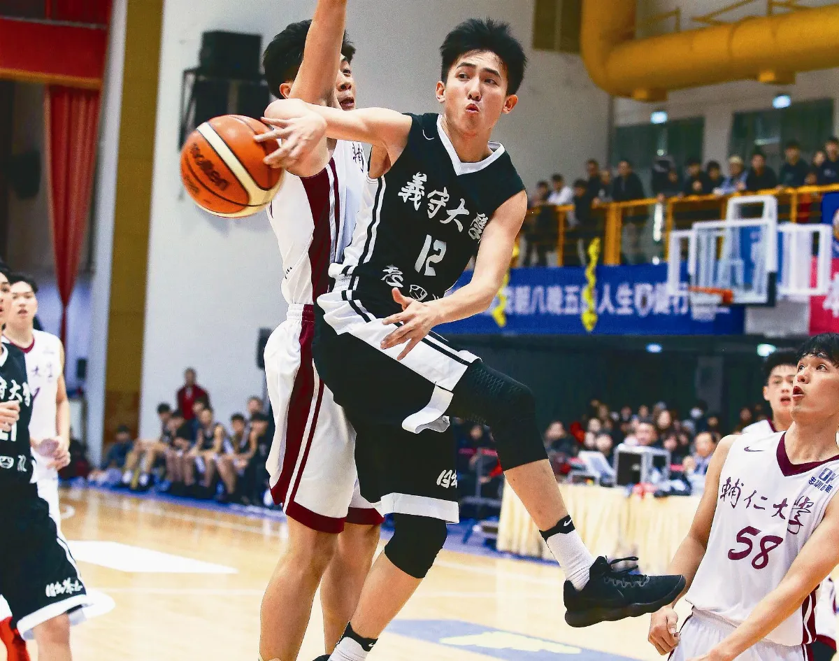 板凳建大功 義守、高師大奪勝