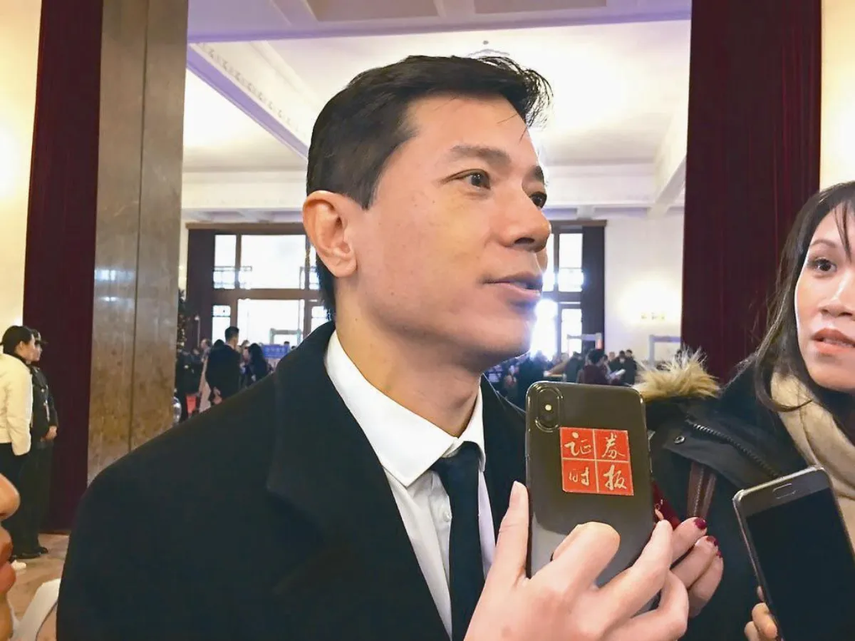 陸互聯網家劉強東、丁磊  參政兩會