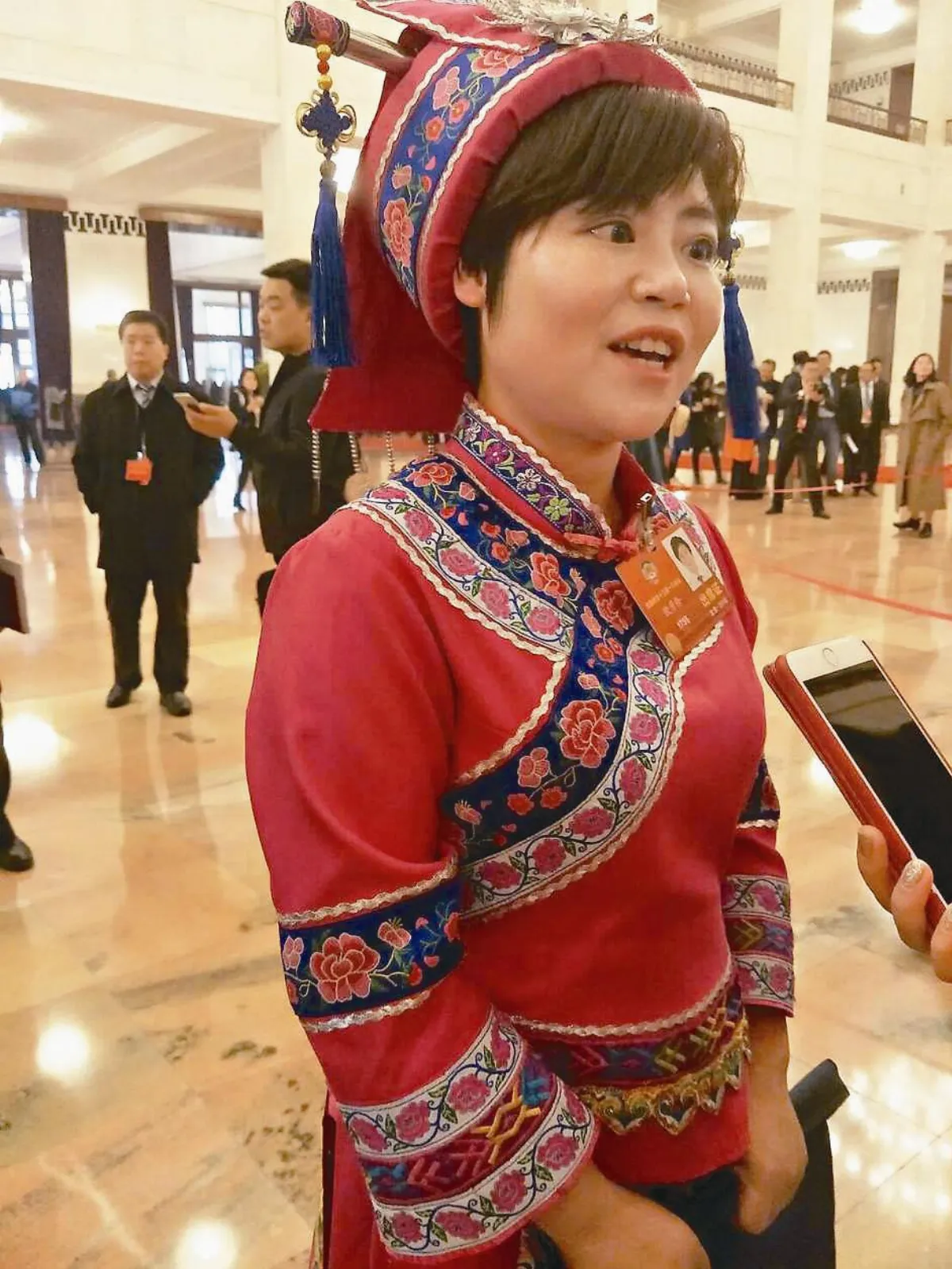 仫佬族政協委員 美麗嬌點