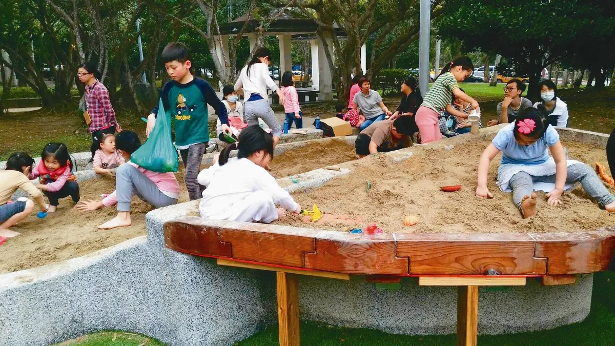 共融遊戲場 身障兒同樂