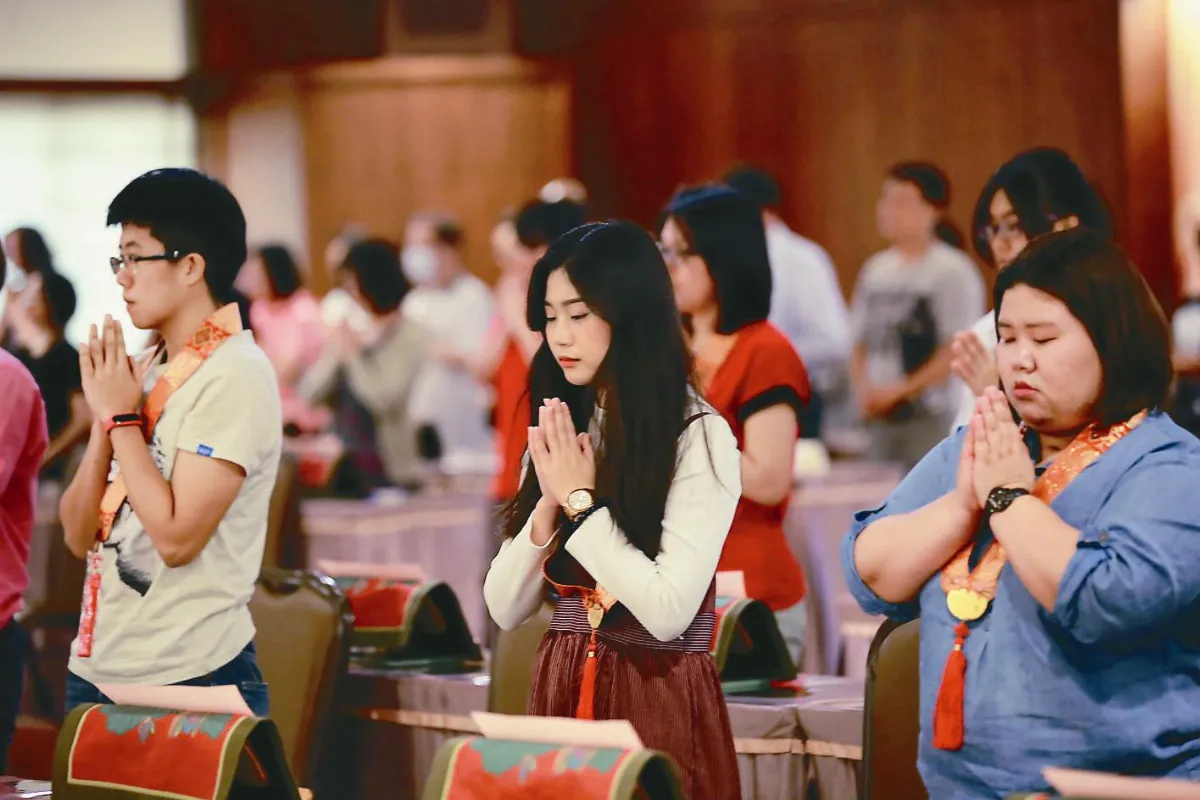 南屏別院 為百名考生祈福