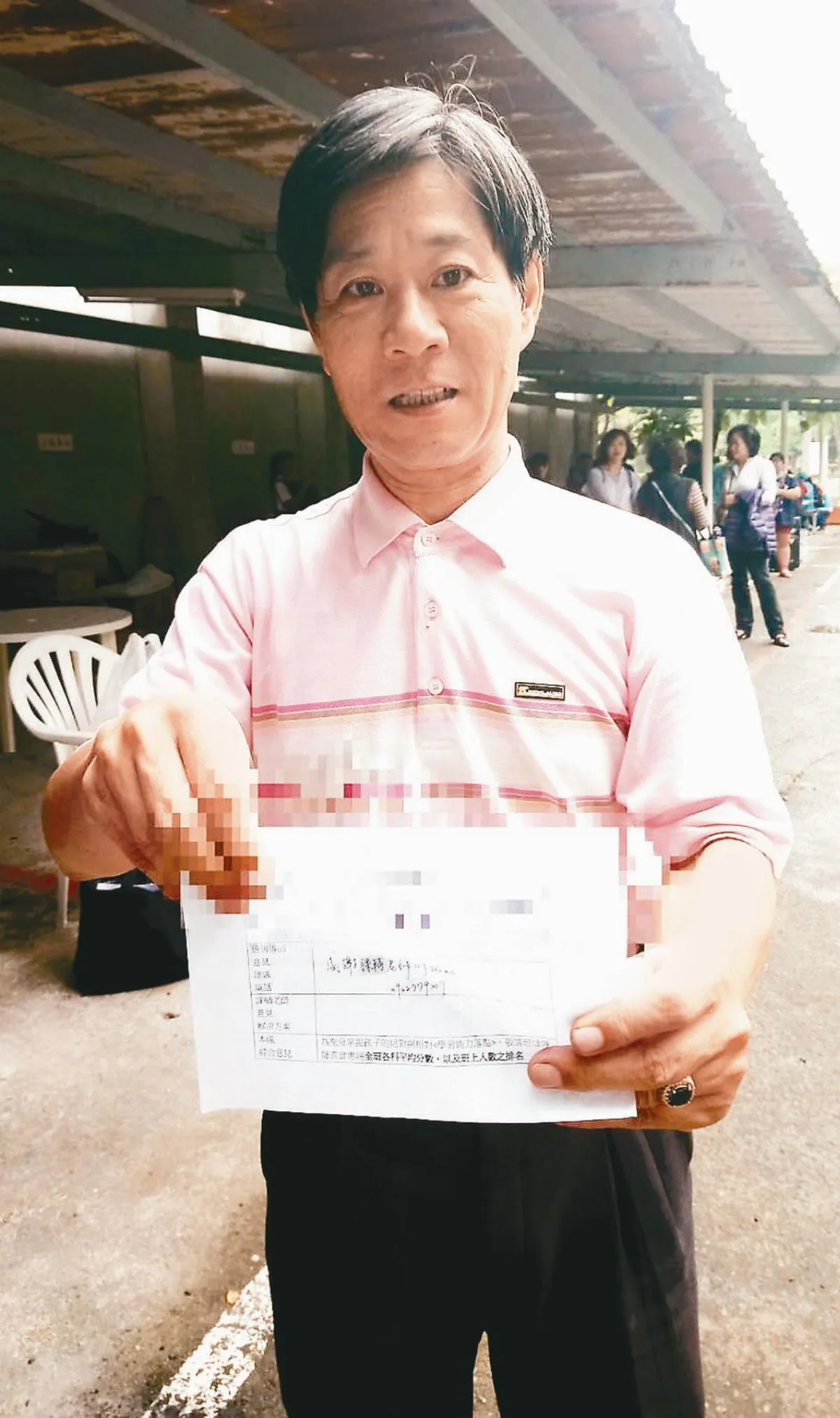 免費一對一教學 給弱勢生翅膀  最大課輔班 開在舊書店