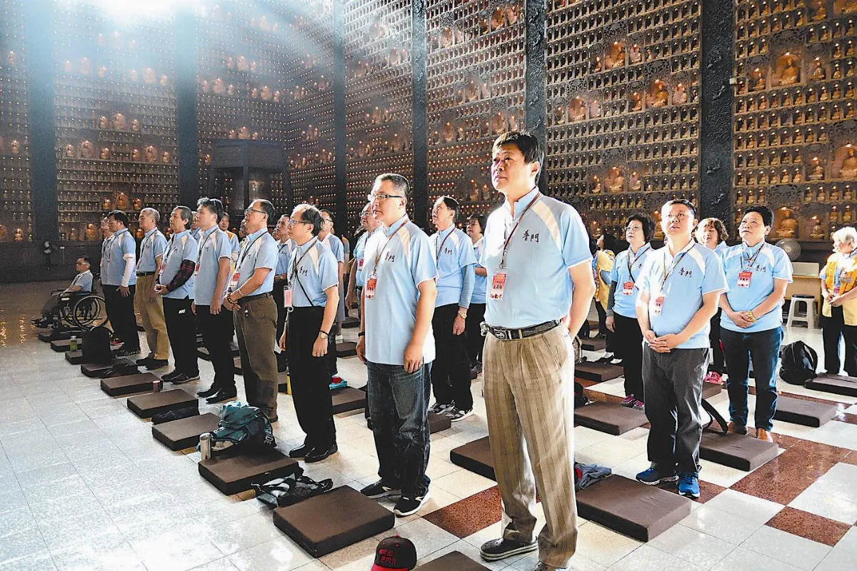 里長與佛同行 社區傳播三好四給