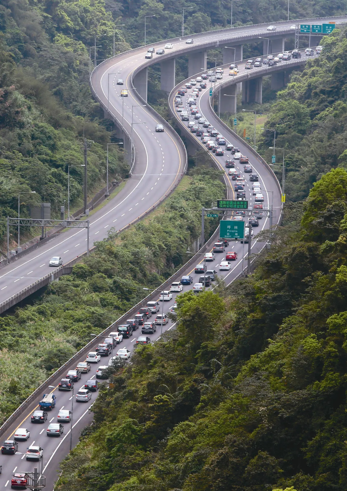 清明連假首日 國道又紫爆