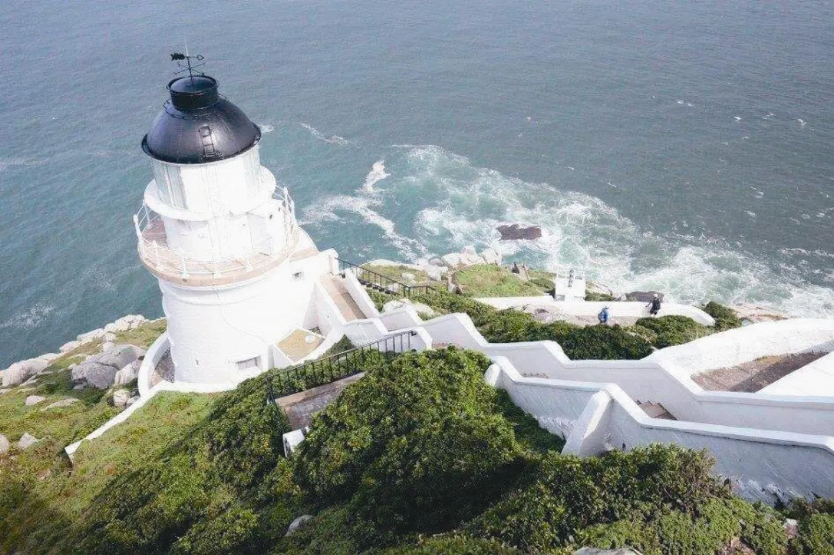 活化燈塔 邀藝術家以工換宿