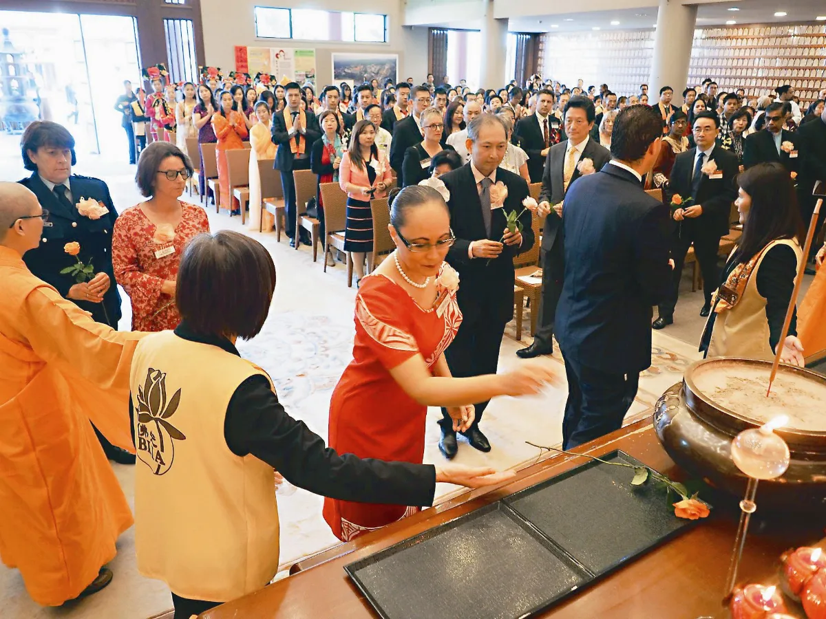 紐西蘭慶佛誕 6千人共祈和平