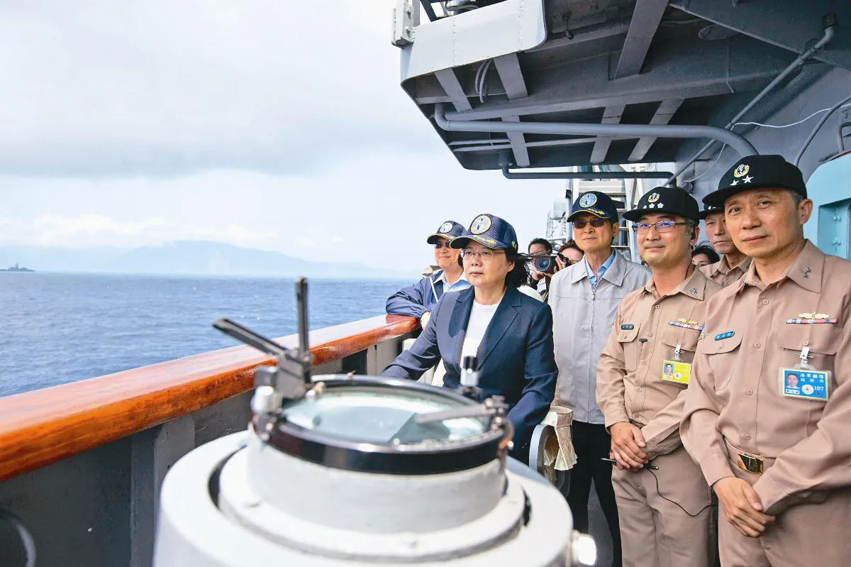 蔡總統登基隆艦 戰備抽測操演