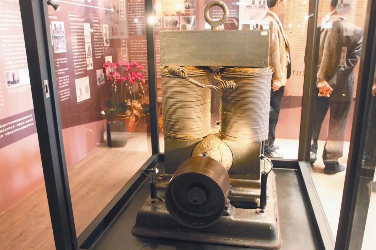 全球僅3台 成大古董發電機亮相