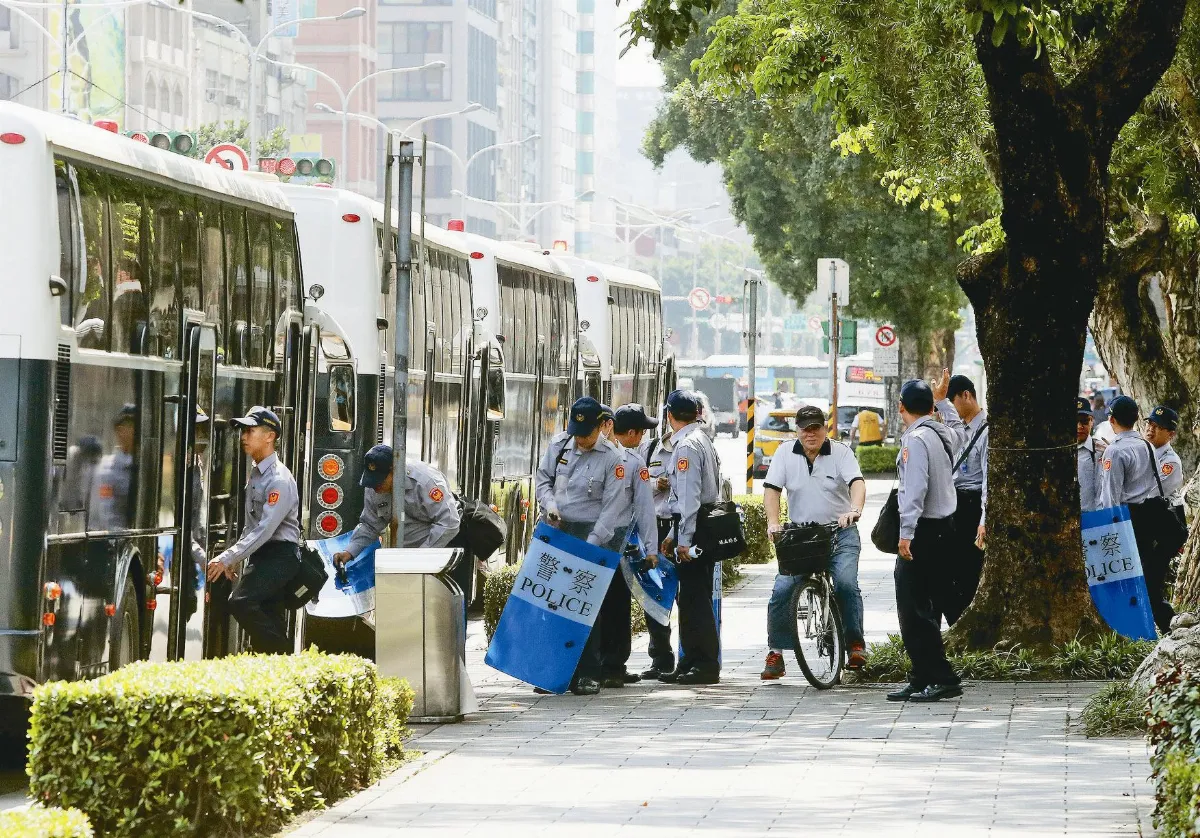 緩解年改 基層警消加薪