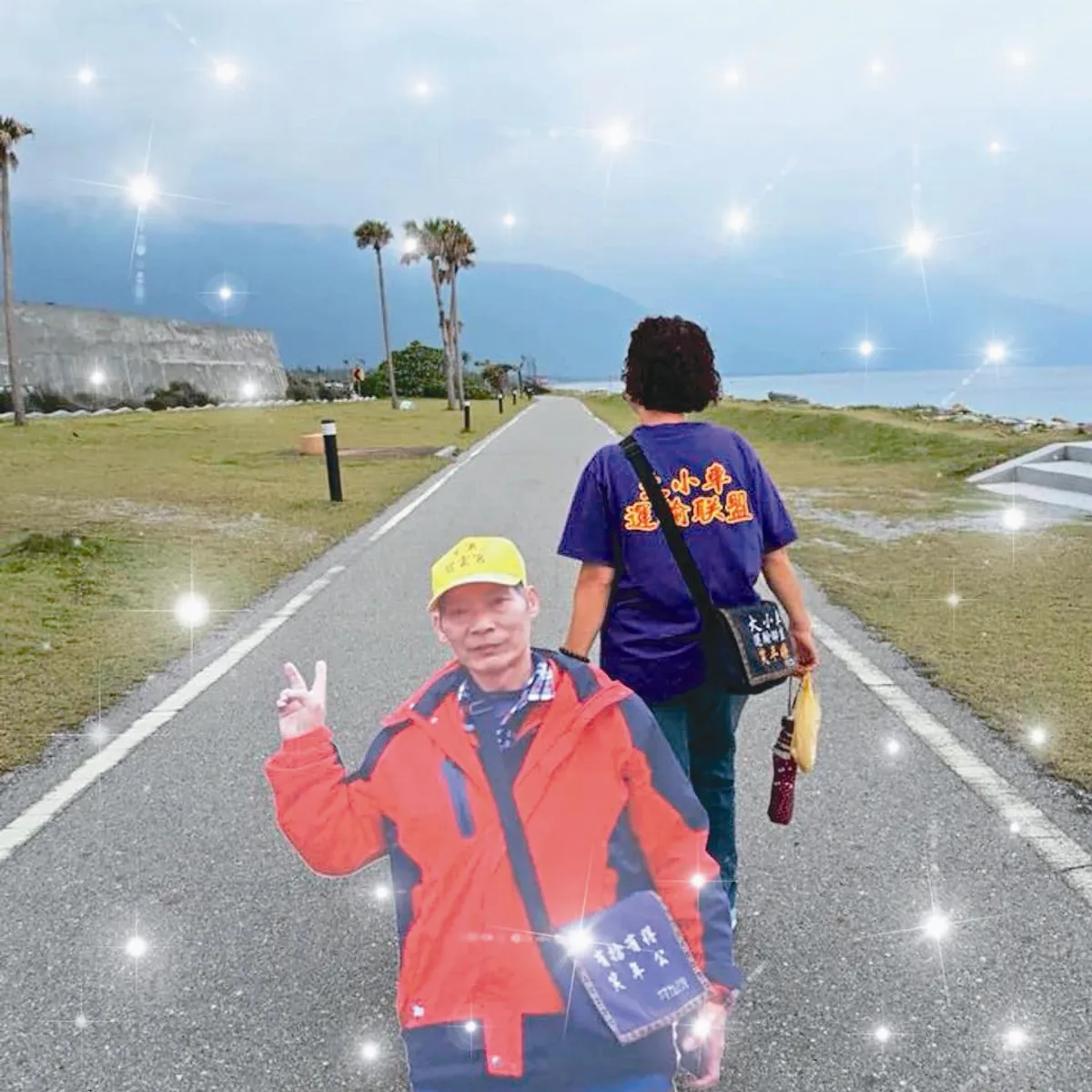 笑年嬤環島 帶阿公人形立牌