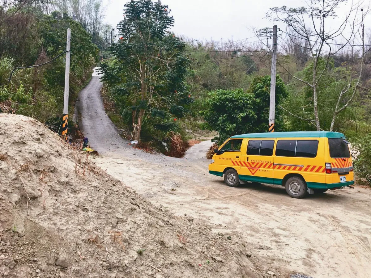 偏鄉國中沒校車 上學路迢迢