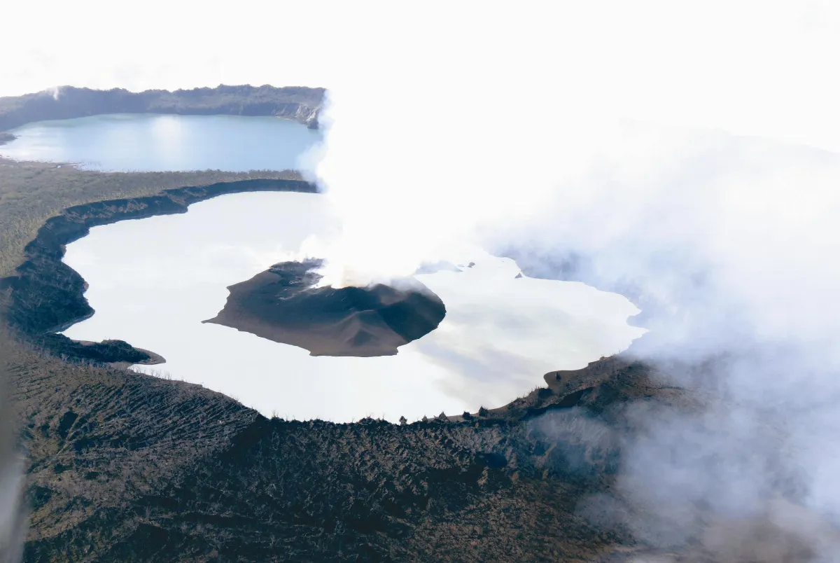 火山灰太傷 萬那杜Ambae永久撤島