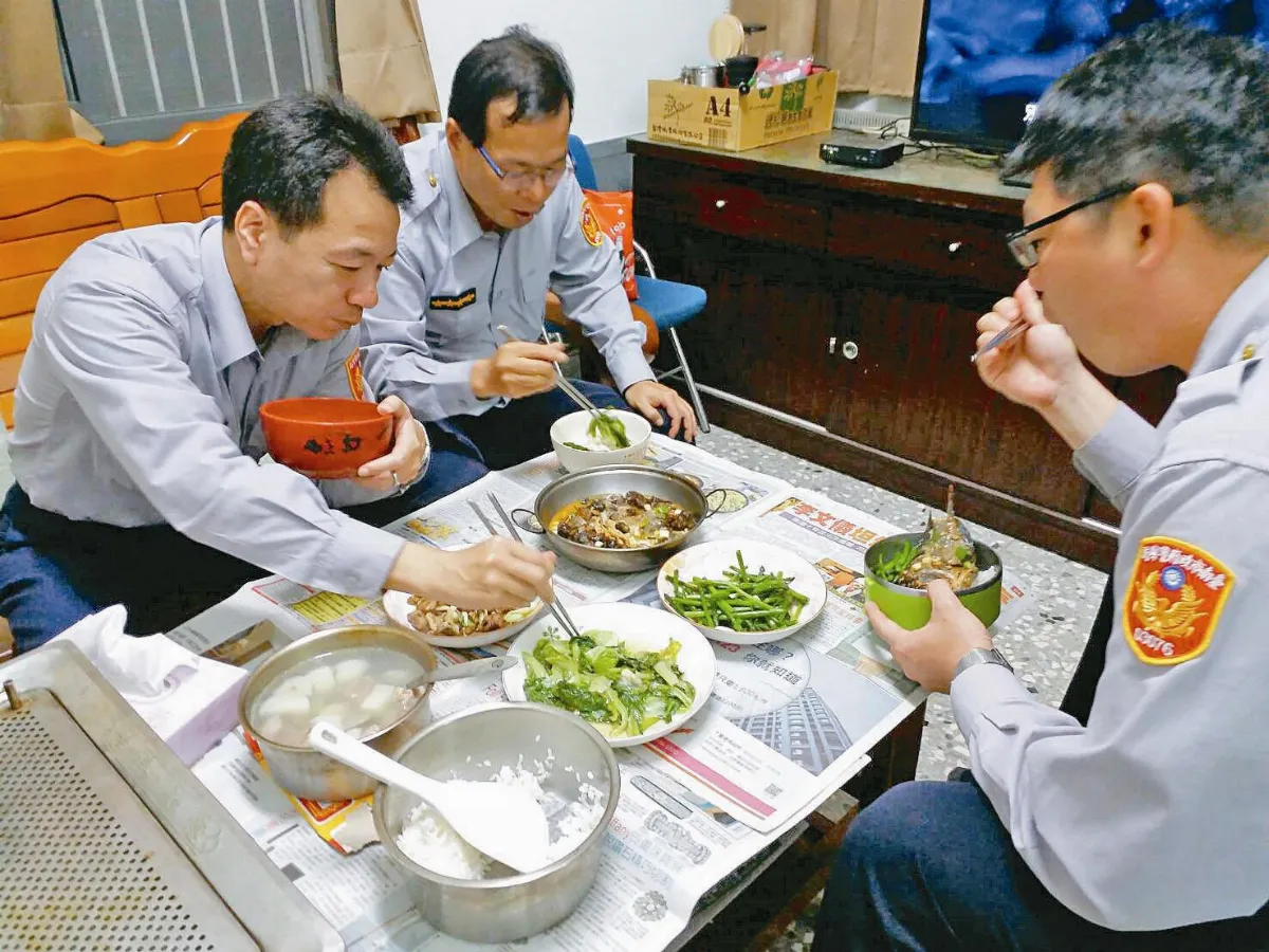 想吃熱飯菜 波麗士大人：奢求