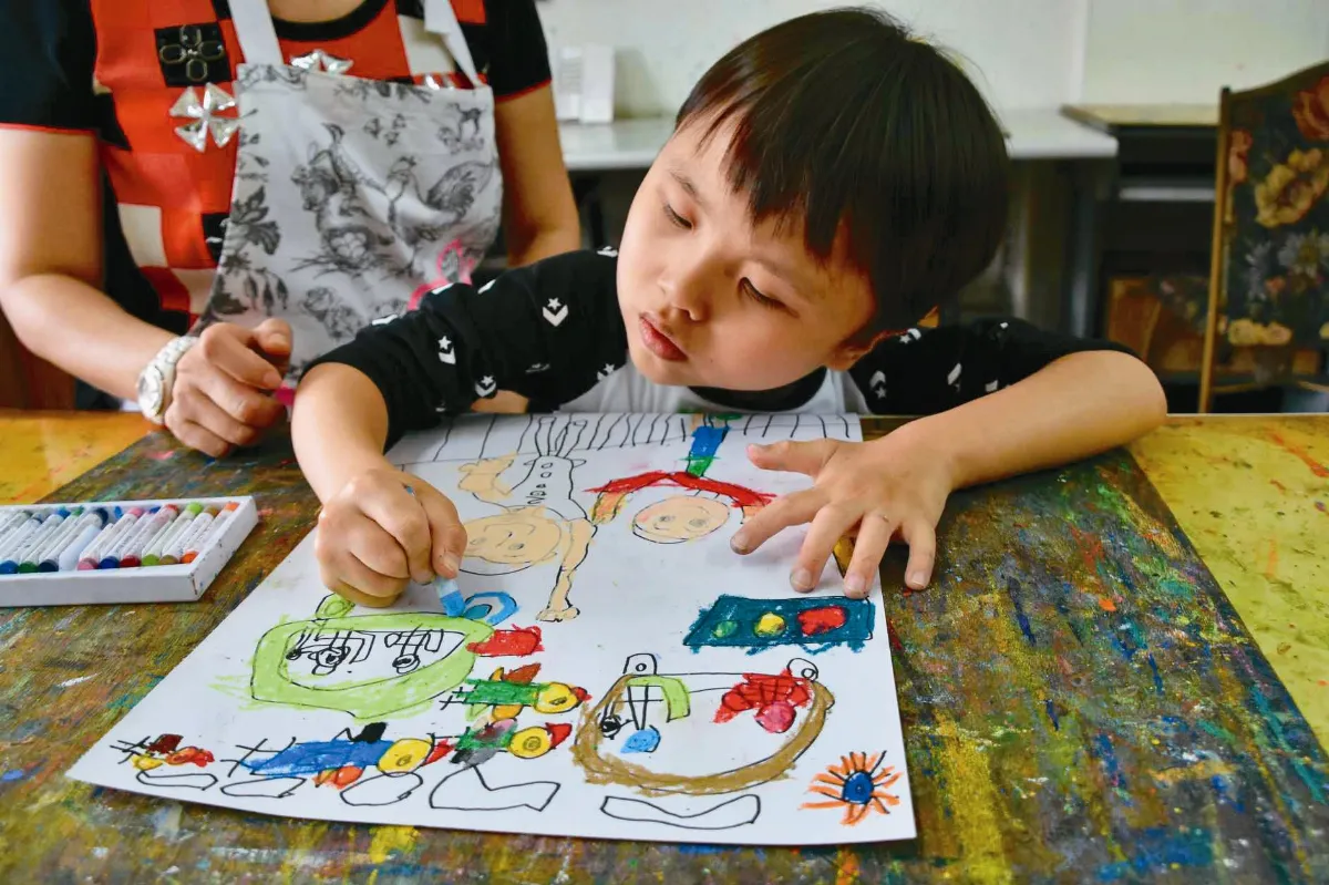 遲緩兒 畫出一片天