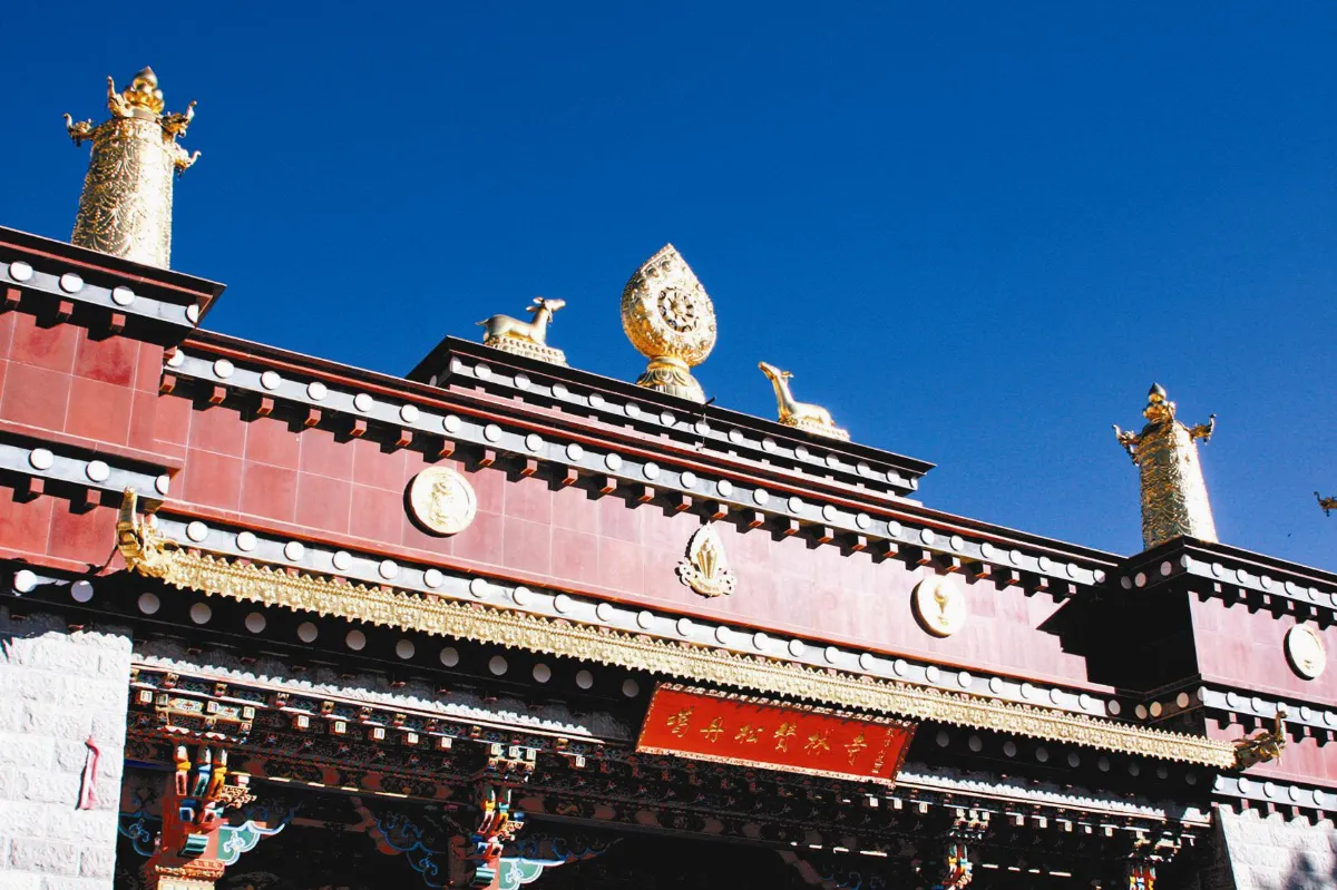 旅遊攝影 噶丹松贊林寺──天神遊嬉之地