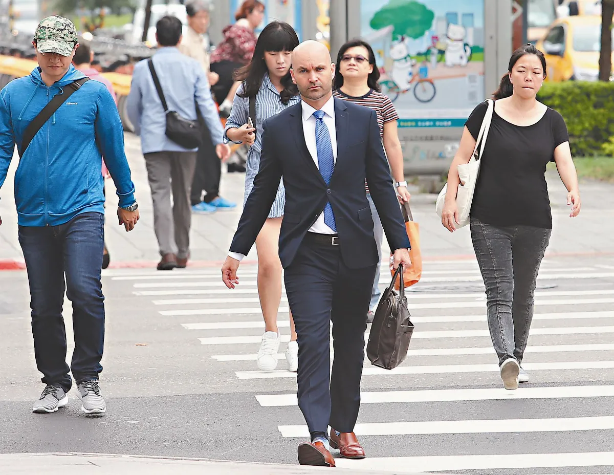 攬外籍人才 政院推新經濟移民