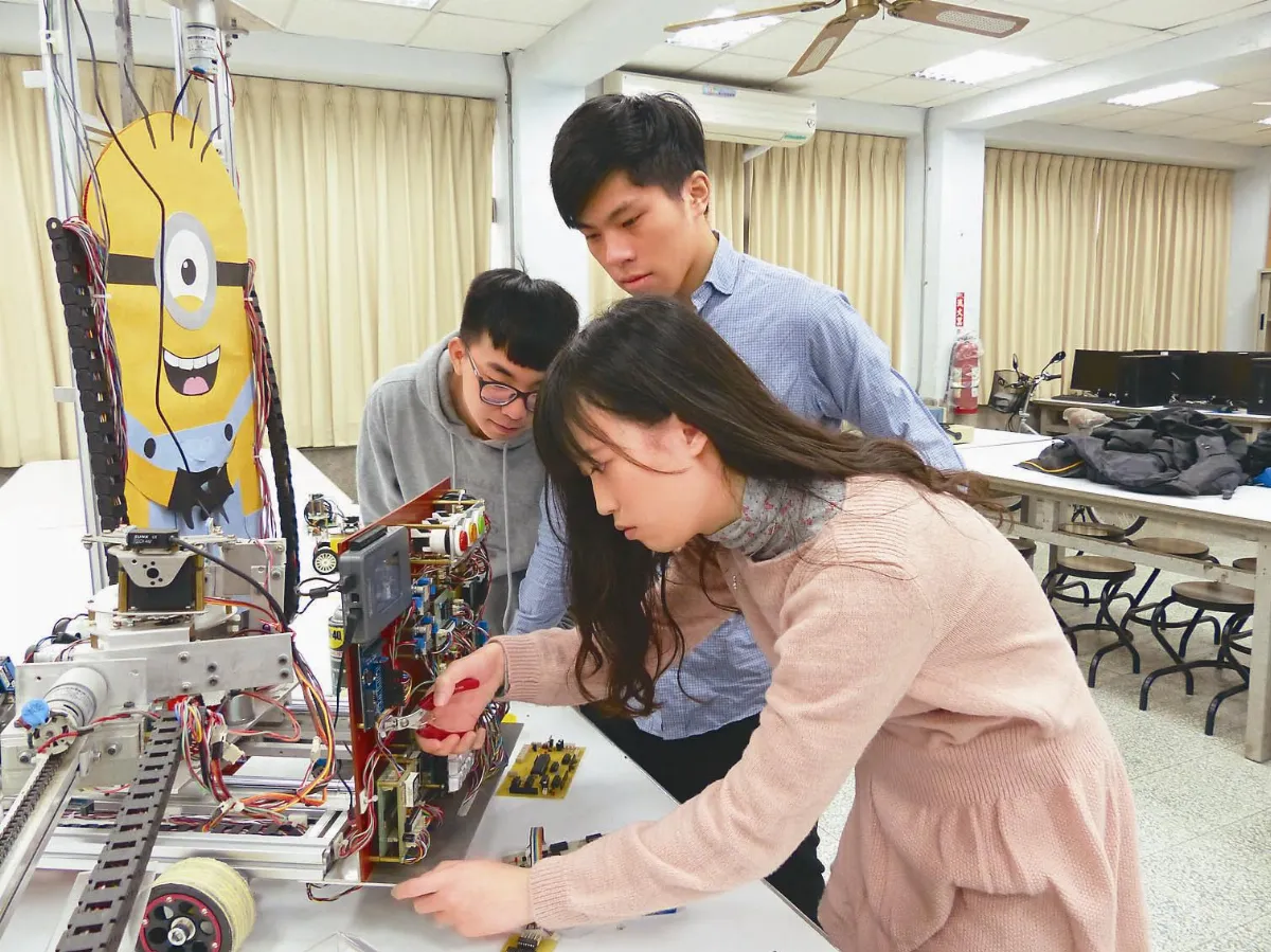 校園怎育才？教部請產業提建議