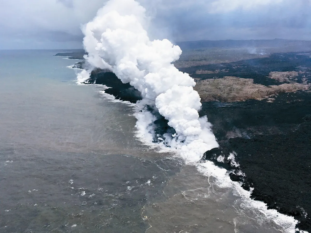 幾勞亞火山再噴 準備撤離千人