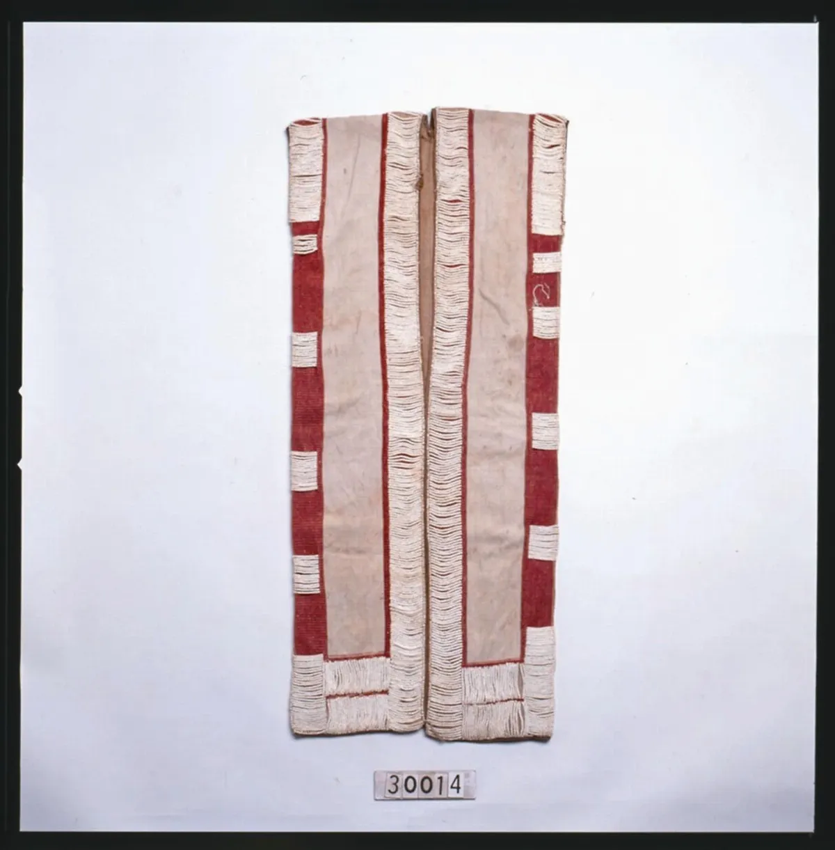 貝珠長衣再現 6館聯展原鄉織美