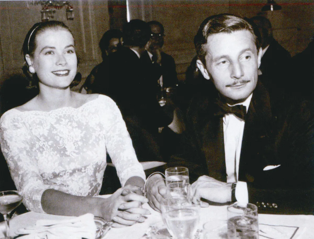 【風尚力】 Oleg Cassini 奧列格卡西尼