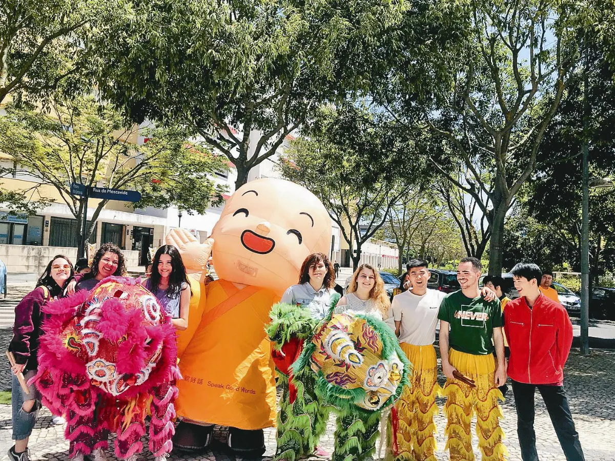 走入社區 菩提園慶兒童節
