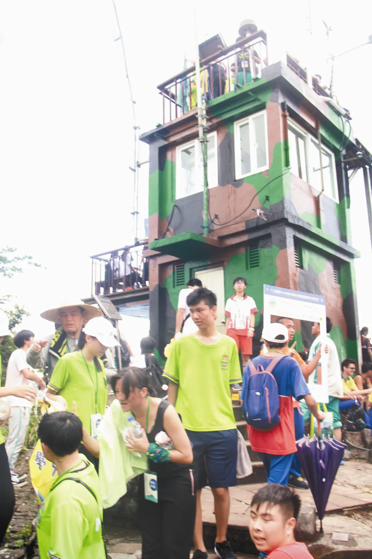攻頂401高地 330高中生成年！