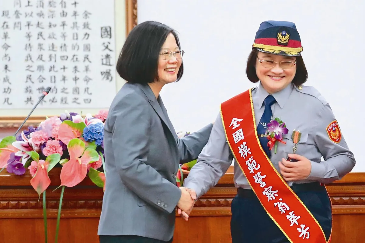 慶祝警察節 表揚模範警察
