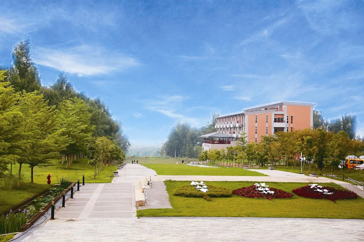 南華大學產學合作 學生畢業即就業