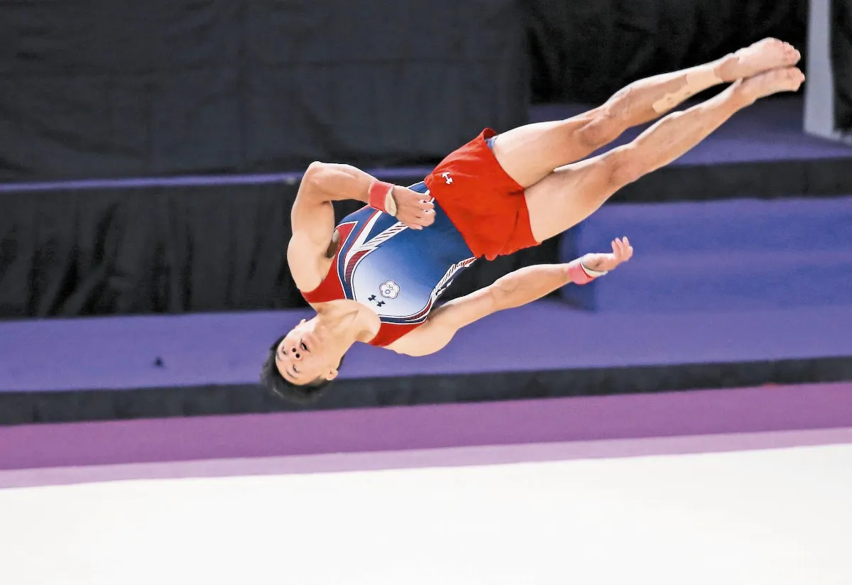 唐嘉鴻銀牌 陳智郁銅牌