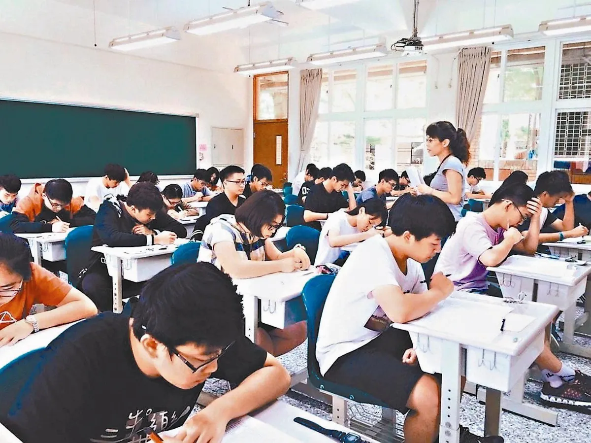 111學年起 學測數學分A、B考科