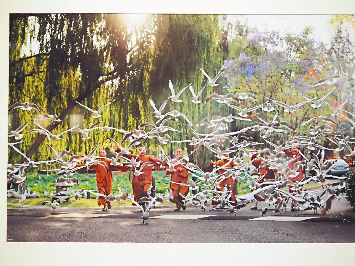 徒眾聯展 傳遞歡喜入人間
