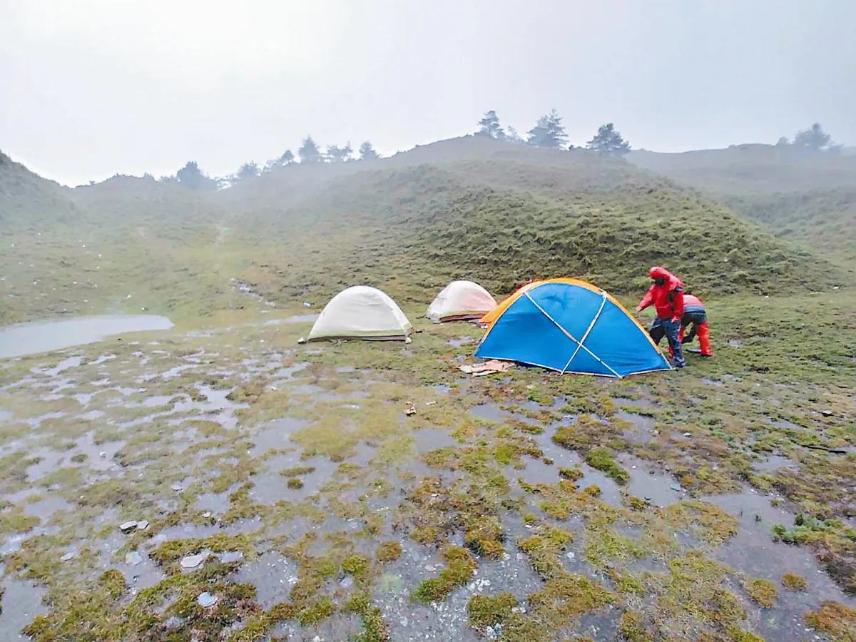 害搜救員受困 獨攀登山客挨罰