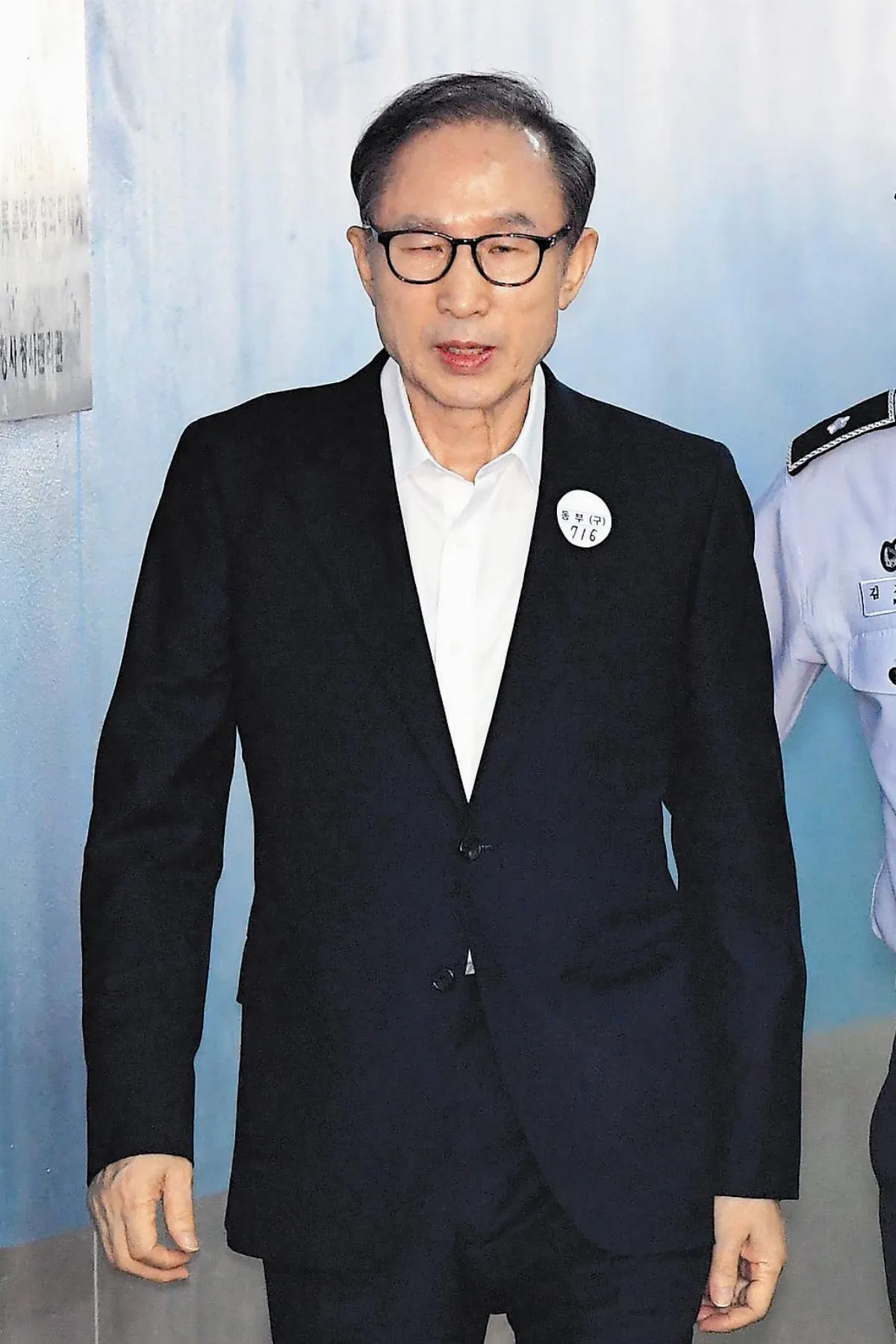 南韓前總統李明博涉貪 一審判囚15年