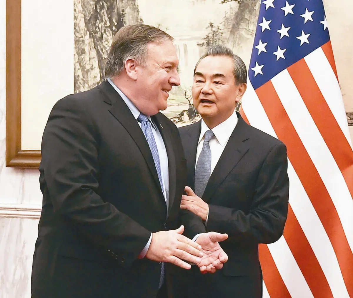 龐培歐會王毅 針鋒相對相互宣洩不滿